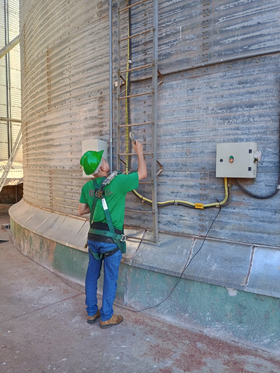 Equipe JR Segurança em campo